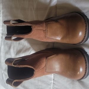 Brown boots